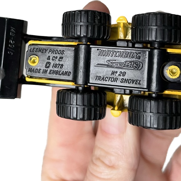 🎈2/$30 - Vtg MATCHBOX Superfast No. 29 “Caterpillar” TRACTOR SHOVEL. ©️1976. - Picture 8 of 8